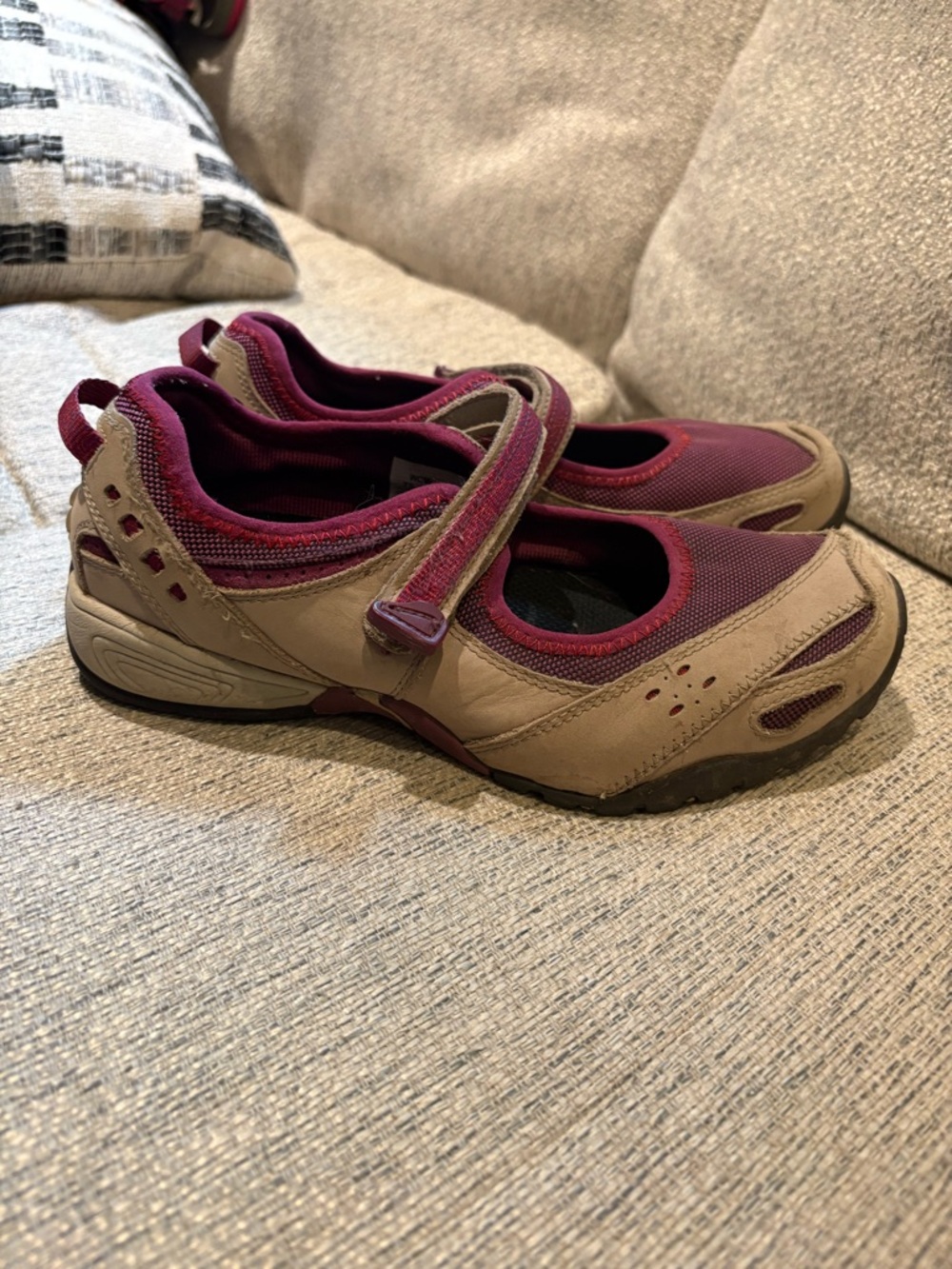 L.L. Bean Women's Two-Tone Beige and Magenta Mary Jane Flats